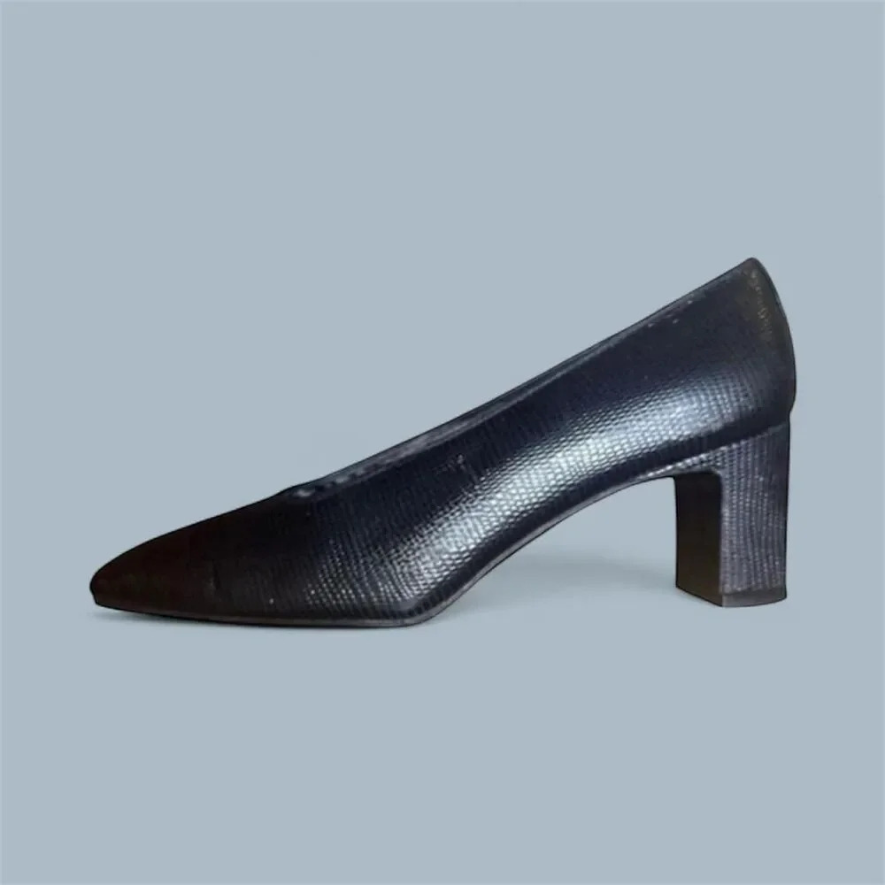 Vintage-american Women's Black Courts
